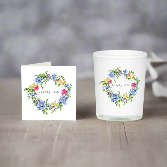 Hydragea Mum Wreath Boxed Candle and Card Candles Crumble and Core White 20cl 