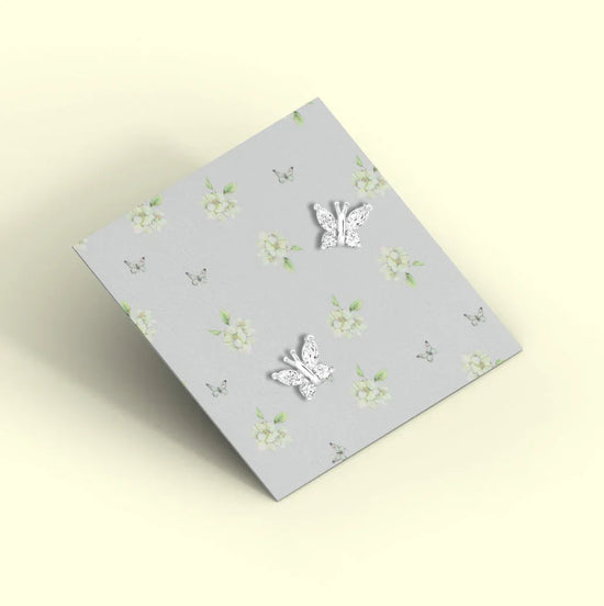 Orecchino a perno in argento con cristallo di farfalla