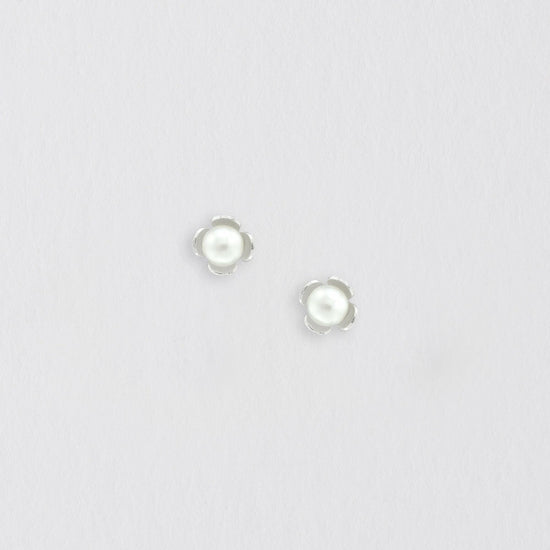 Pearl Flower Silver Earring Stud Earrings Crumble and Core   